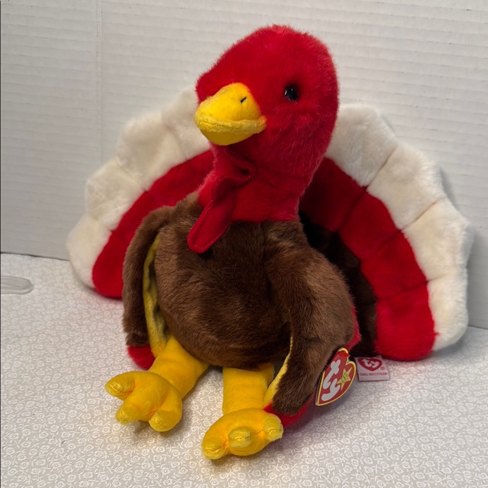 TY BUDDY Gobbles the large turkey 1999 fall decor original tag attached. 12”x9”